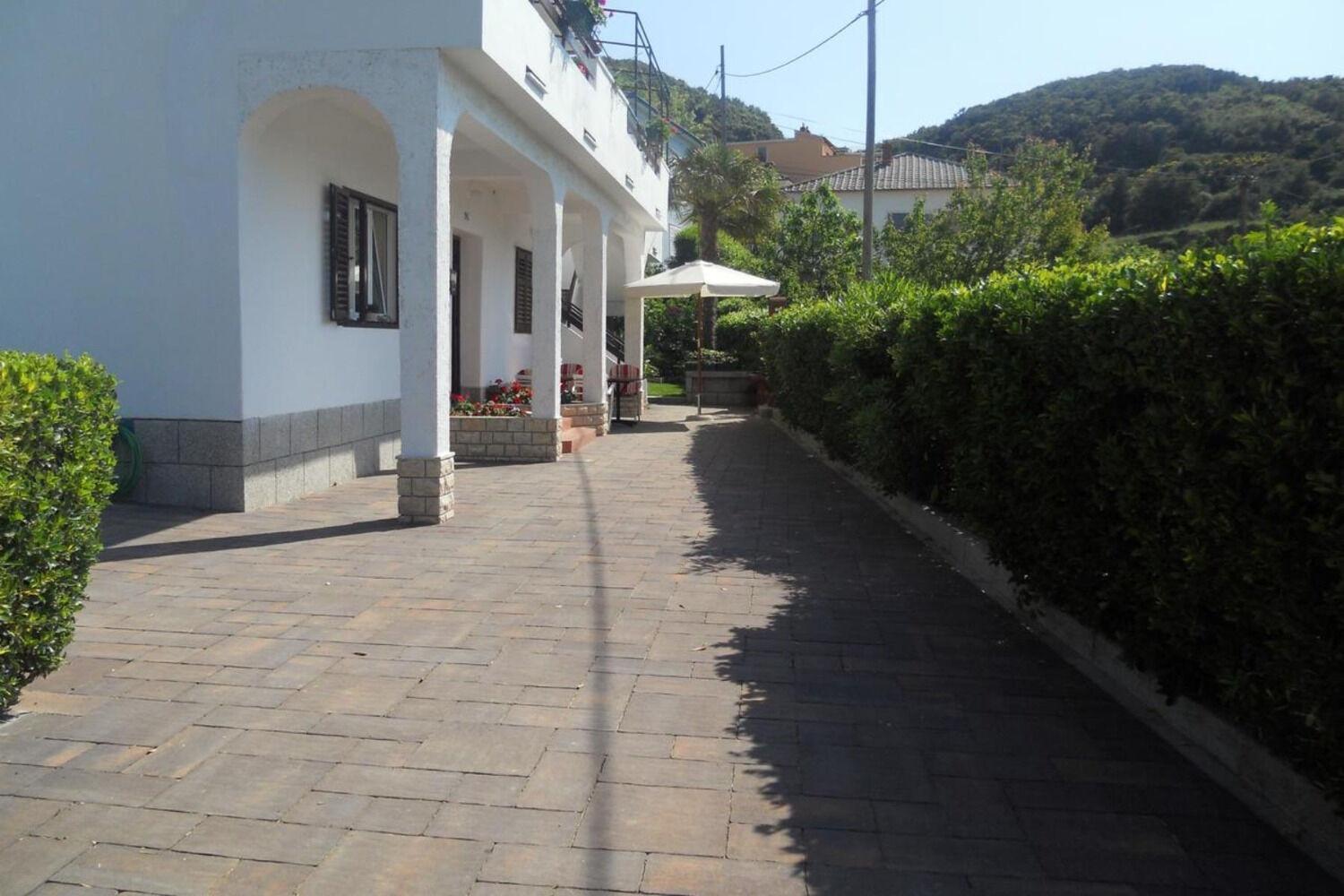 Apartments Ivo - With Terrace Супетарска-Драга Экстерьер фото