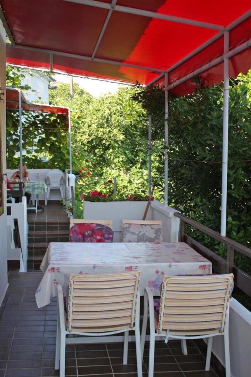 Apartments Ivo - With Terrace Супетарска-Драга Экстерьер фото